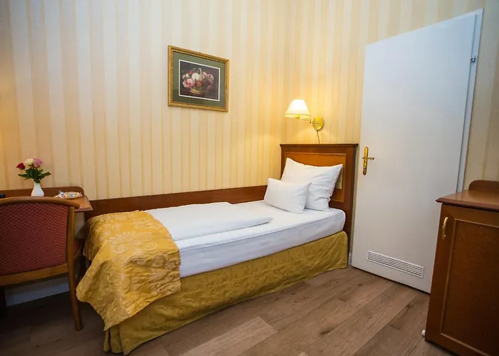 Pension Opera Suites I Self Check In Viena